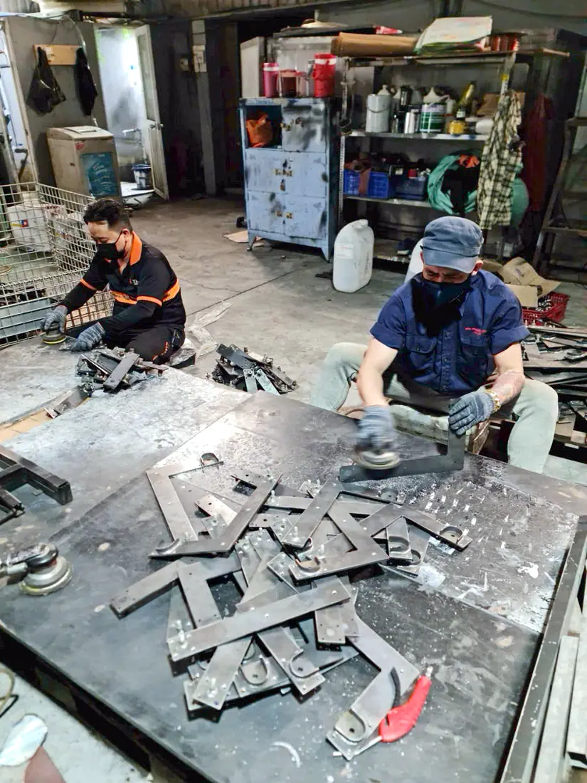 Bát thép tấm hàn đai ốc