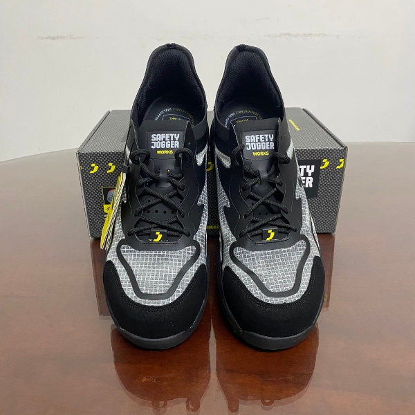 GIÀY BẢO HỘ LAO ĐỘNG SAFETY JOGGER AZUMA SR SIÊU NHẸ, CHỐNG TĨNH ĐIỆN